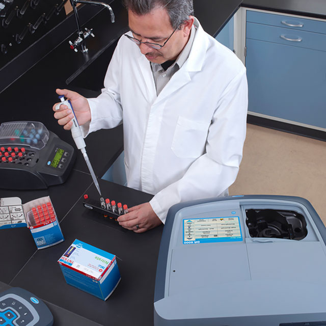 Спектрофотометр Hach DR 6000 фото2