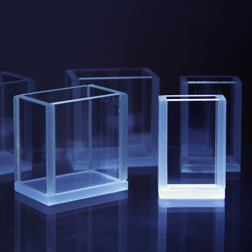 Стеклянные кюветы для спектрофотометров СФ фото1